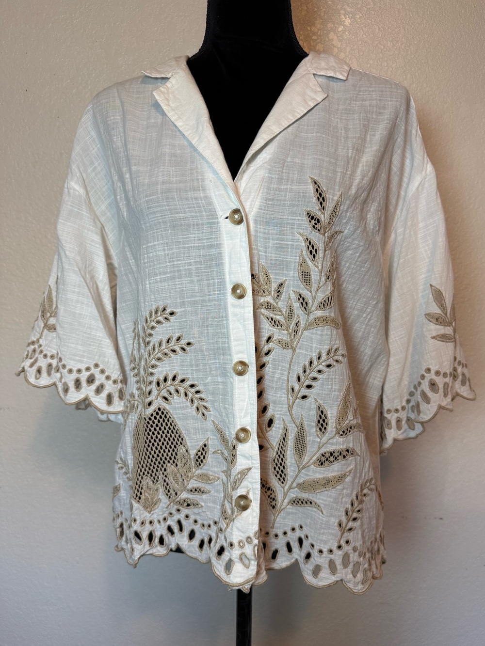 Anthropologie Embroidered Eyelet Detailed Short Sleeve Button Top White Medium - Picture 2 of 15